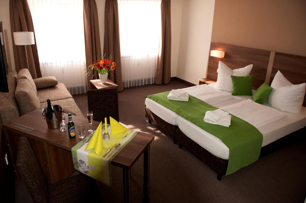 Hotel Adler Eichstätt Стая снимка