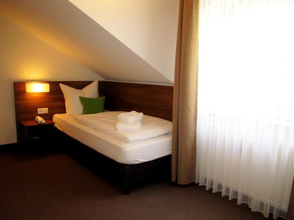 Hotel Adler Eichstätt Стая снимка