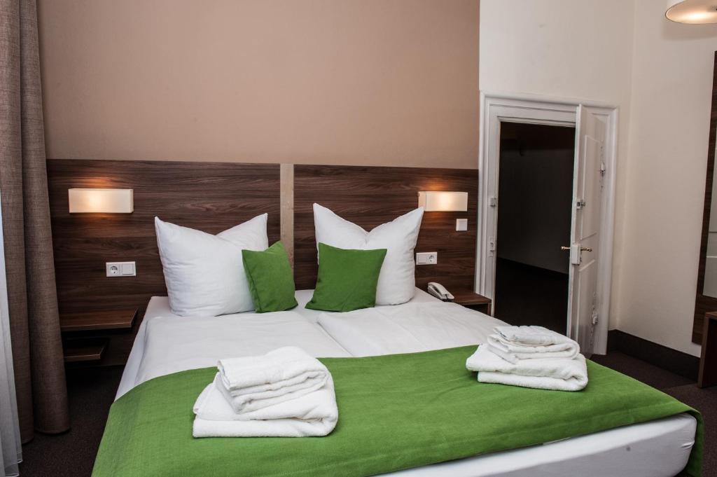 Hotel Adler Eichstätt Стая снимка